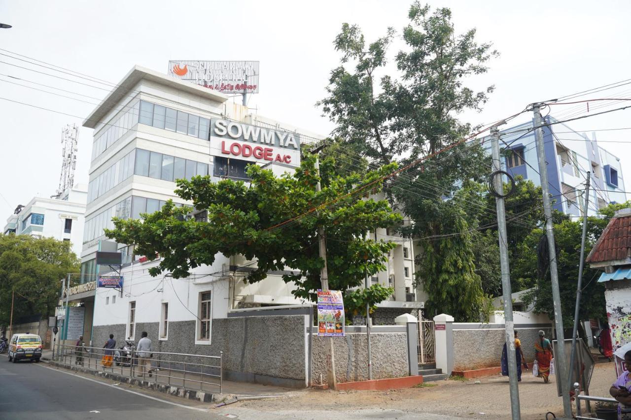 Sowmya Lodge Tiruchirappalli Buitenkant foto